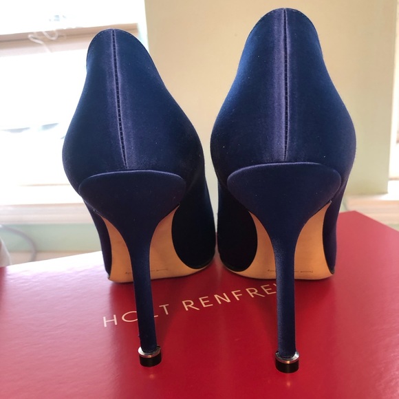 Manolo Blahnik 
Hangisi 105mm jewel-buckle pumps blue - Picture 2 of 7